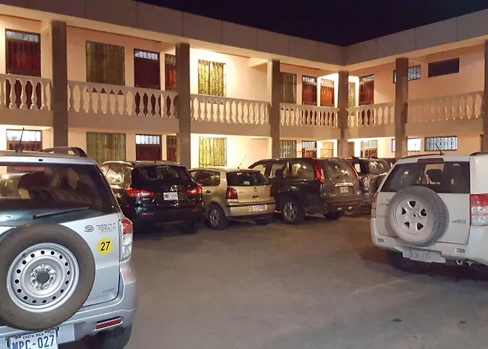 Primavera Hotel 2*